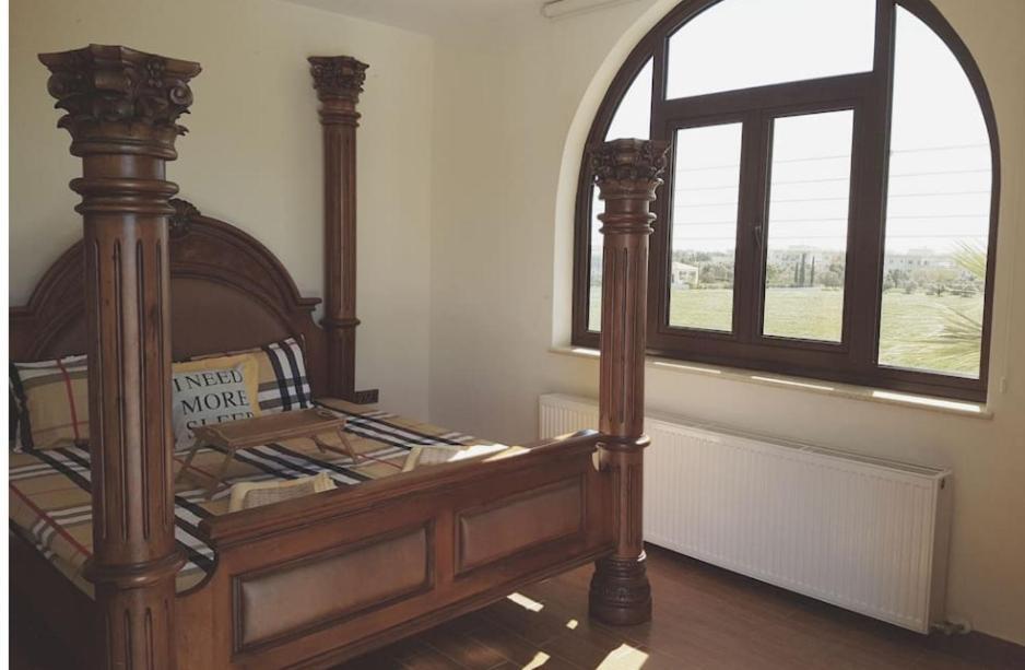 Larnaca Mansion Ideal For 3 Families Or More Dış mekan fotoğraf