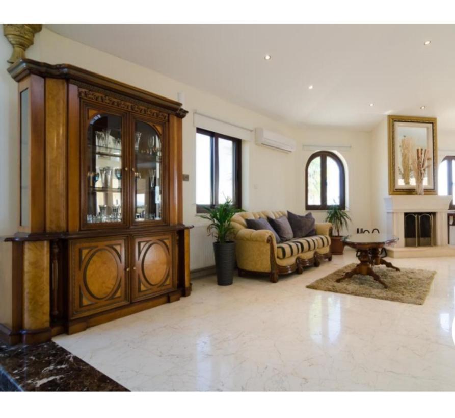 Larnaca Mansion Ideal For 3 Families Or More Dış mekan fotoğraf